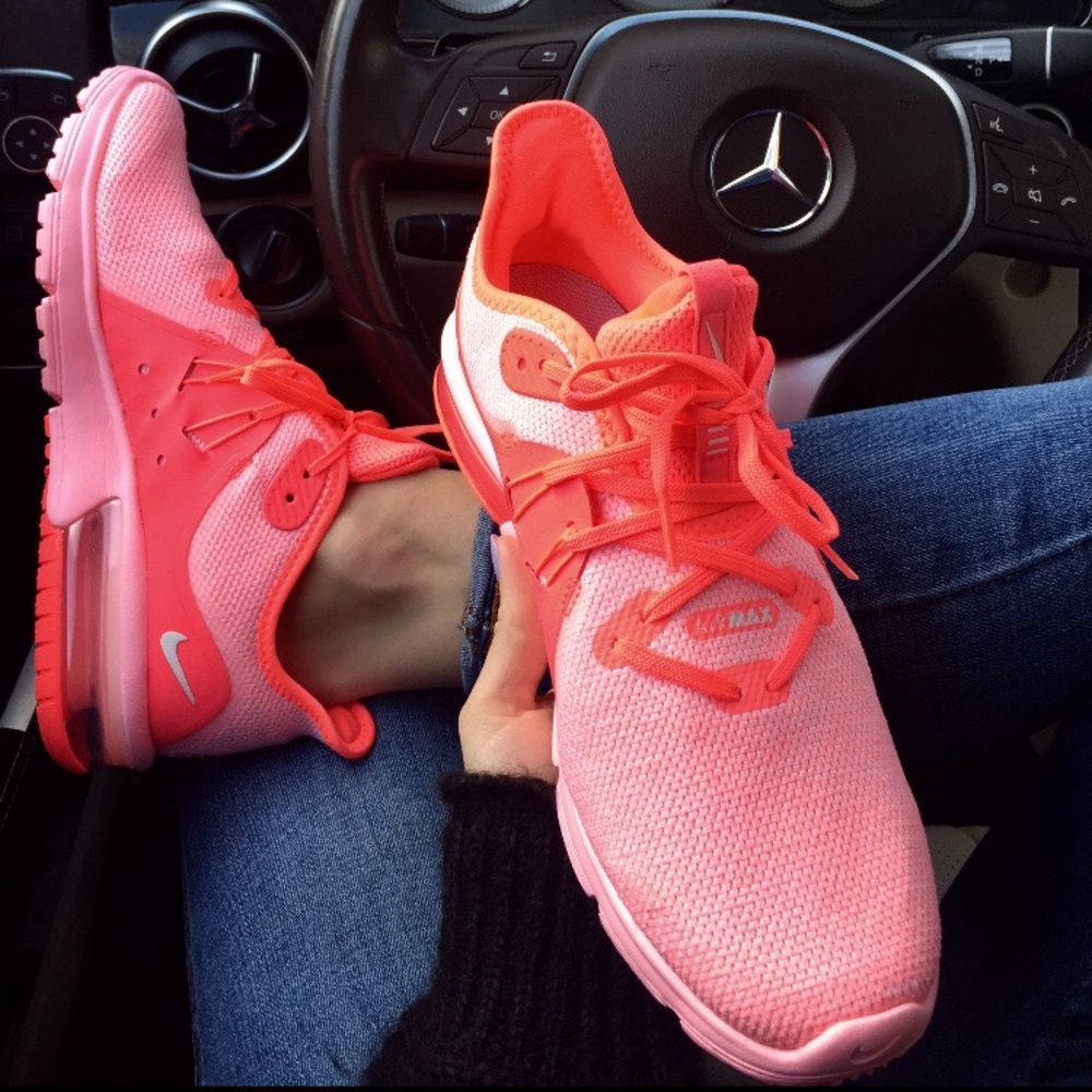 WMNS Nike Air Max Sequent 3